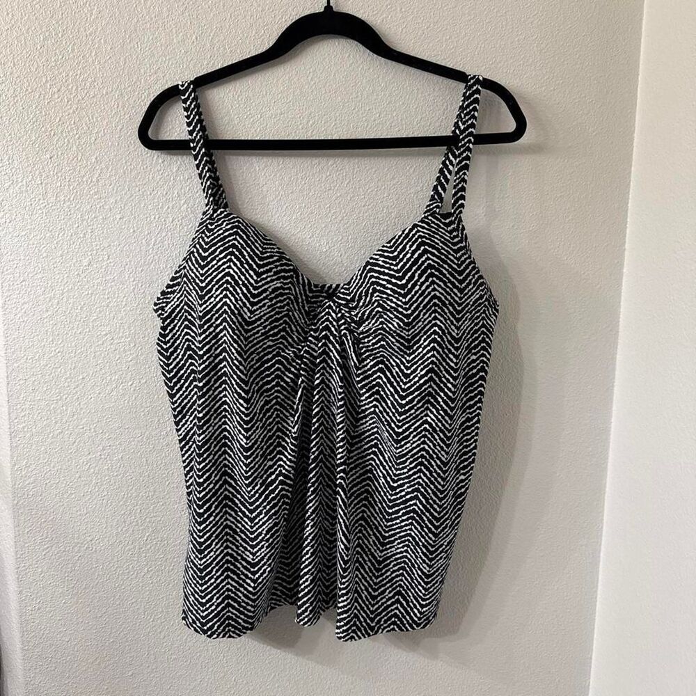 Island-escape Women's Black and White Tankini Top, Size 12, New without tags